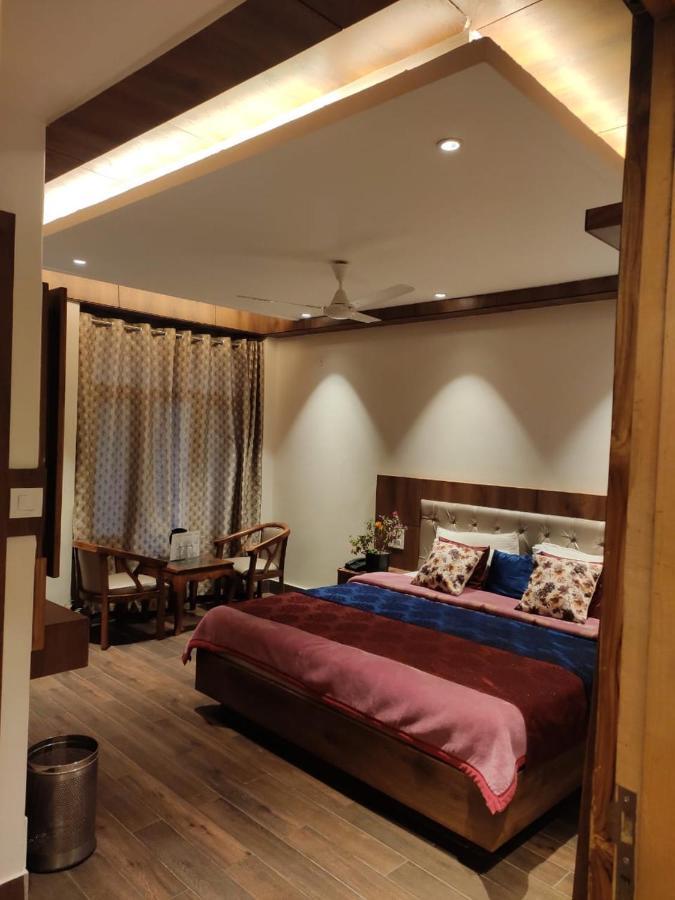 Apple Blossom Hotel Manāli Esterno foto