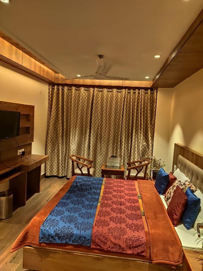 Apple Blossom Hotel Manāli Esterno foto