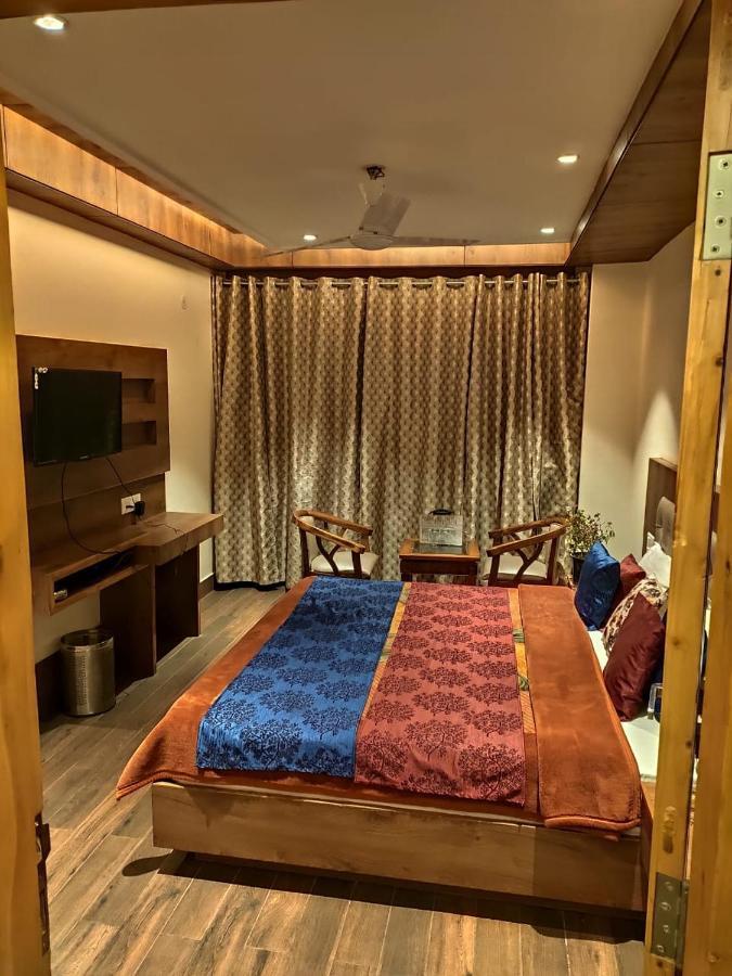 Apple Blossom Hotel Manāli Esterno foto