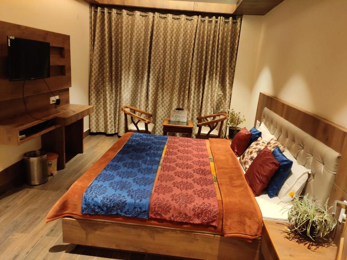 Apple Blossom Hotel Manāli Esterno foto